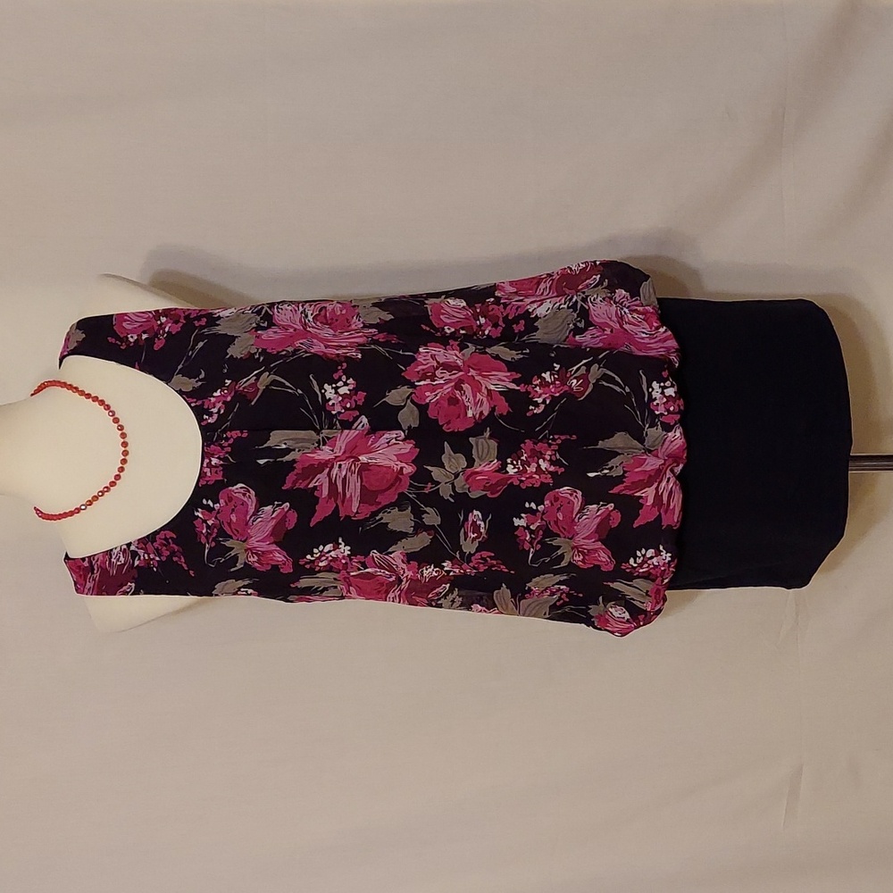 ‼️3 for $24‼️  Geri C Pink Black and Gray Floral Sleeveless Dress